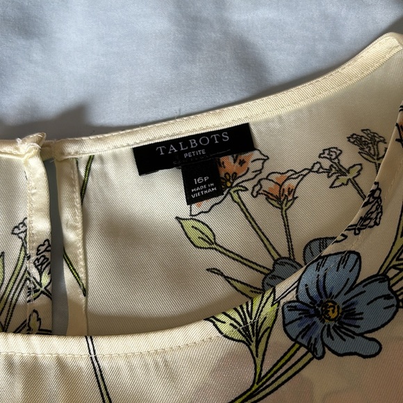 Talbots Sleeveless Blouse - Picture 2 of 8